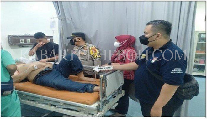 Penjual roti yang menikam seorang salah satu anggota Samapta Polrestabes Palembang, Aipda M Erlan langsung kabur